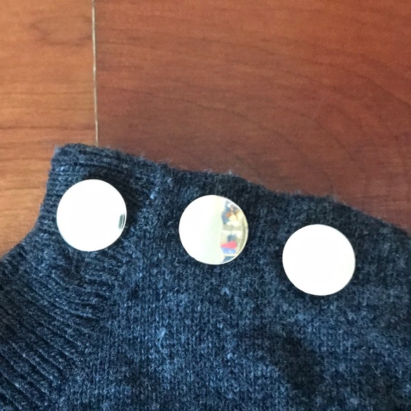 Gray loft sweater - Picture 2 of 3